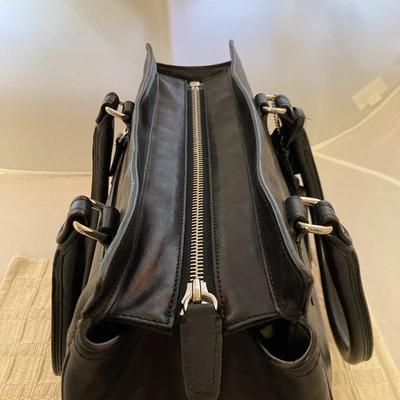 Coach Handbag - Picture 4 of 9